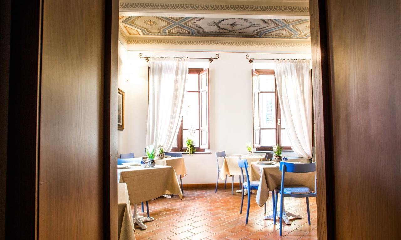 Rinascimento Couette-café Pise